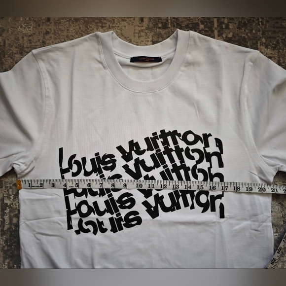 Louis Vuitton Regular Fit Short Sleeve Casual Cotton T-shirt Medium Size - Picture 5 of 8